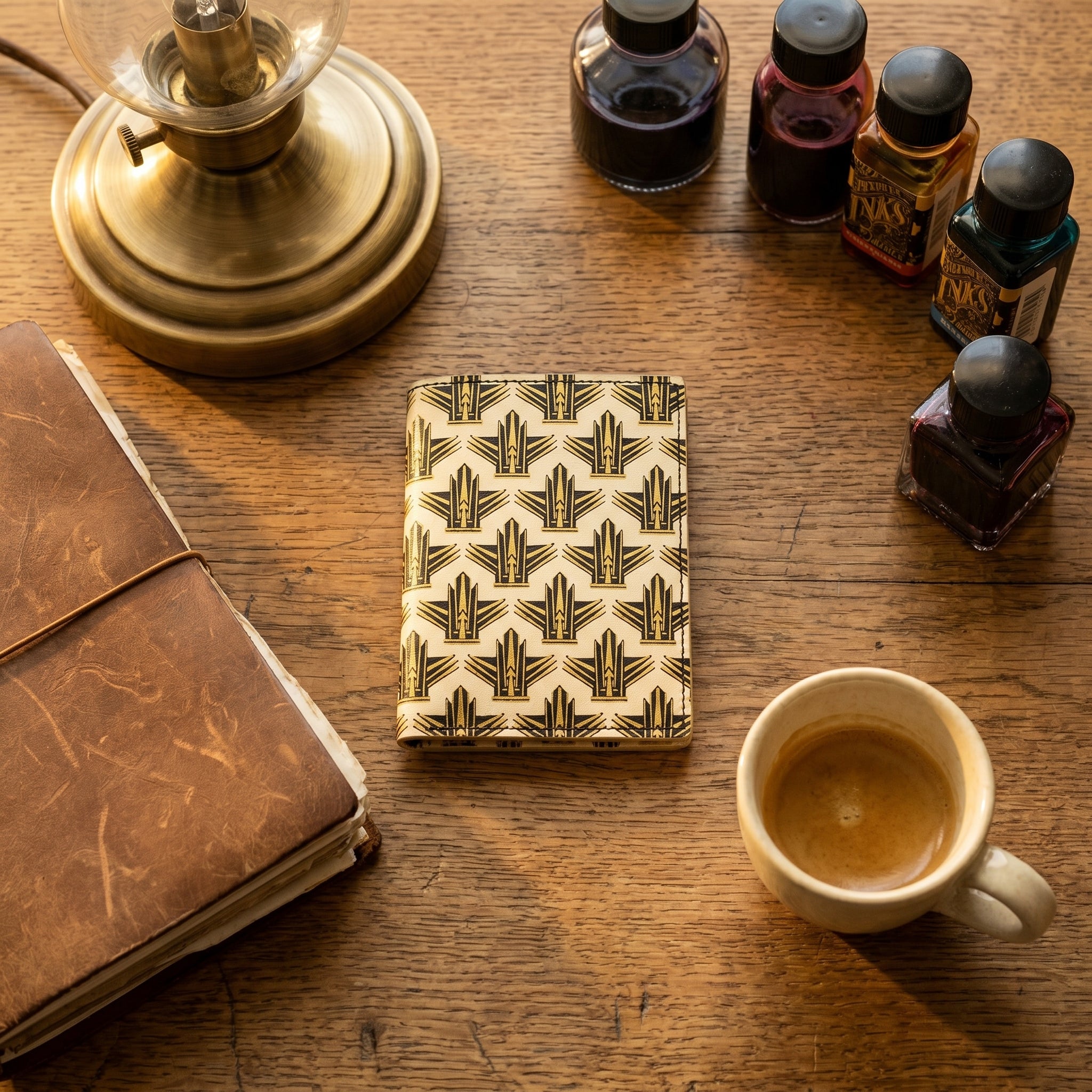 Carte Art Déco Manhattan — lifestyle setting on desk — bespoke Italian nappa leather — Hoboken atelier