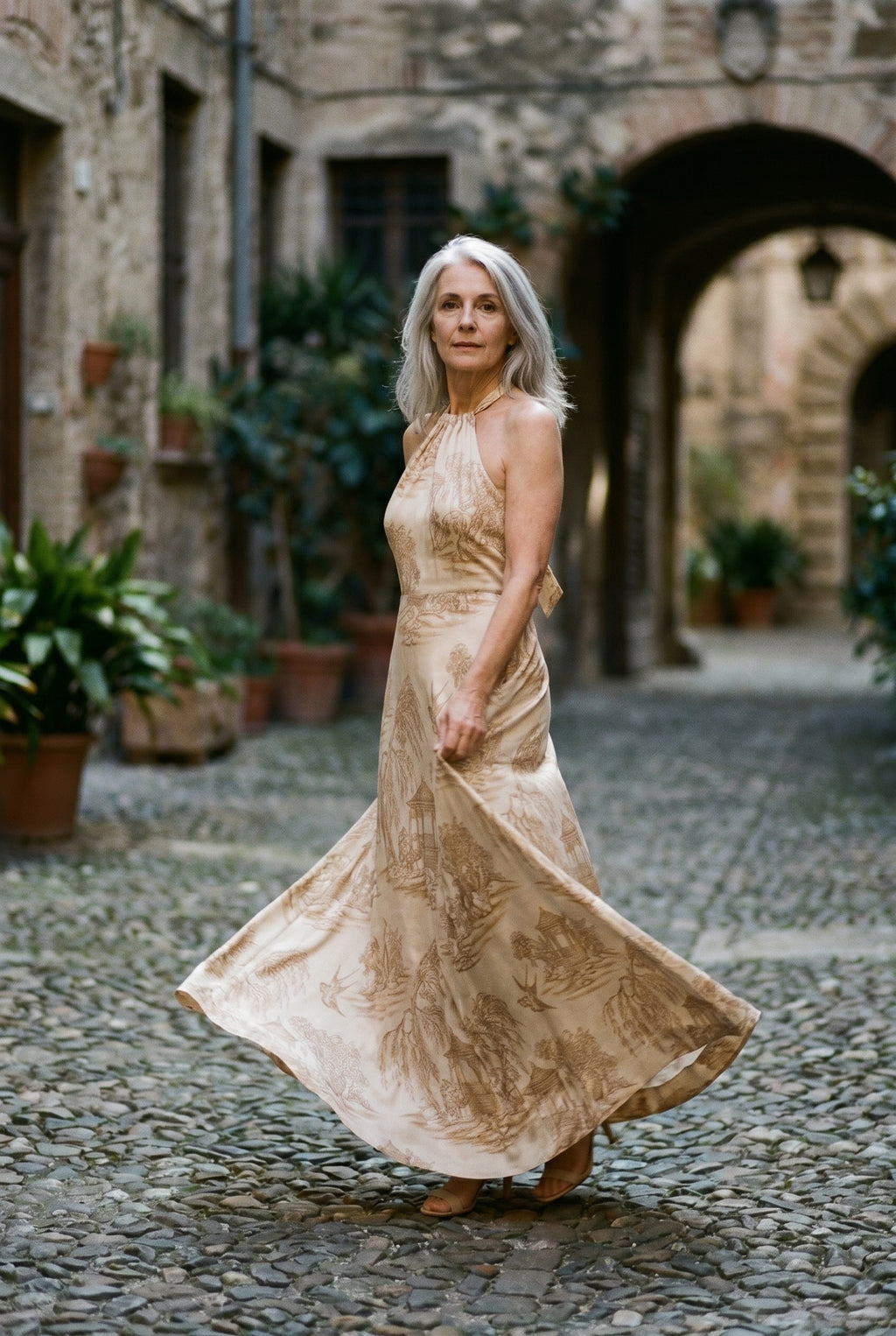 La Demoiselle — Toile Bridesmaid Halter (Champagne)