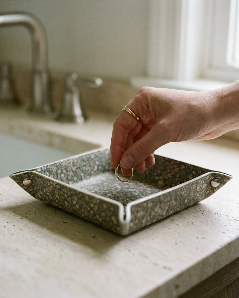 Creo Fleur Atelier — Trinket Tray — Modern Ditsy Botanical Muted