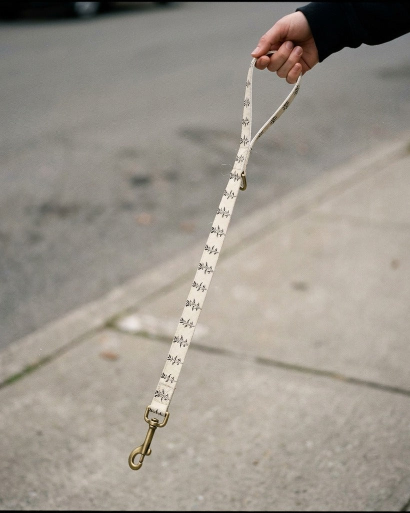 Creo Fleur Atelier — Dog Leash — Minimalist Herb Study
